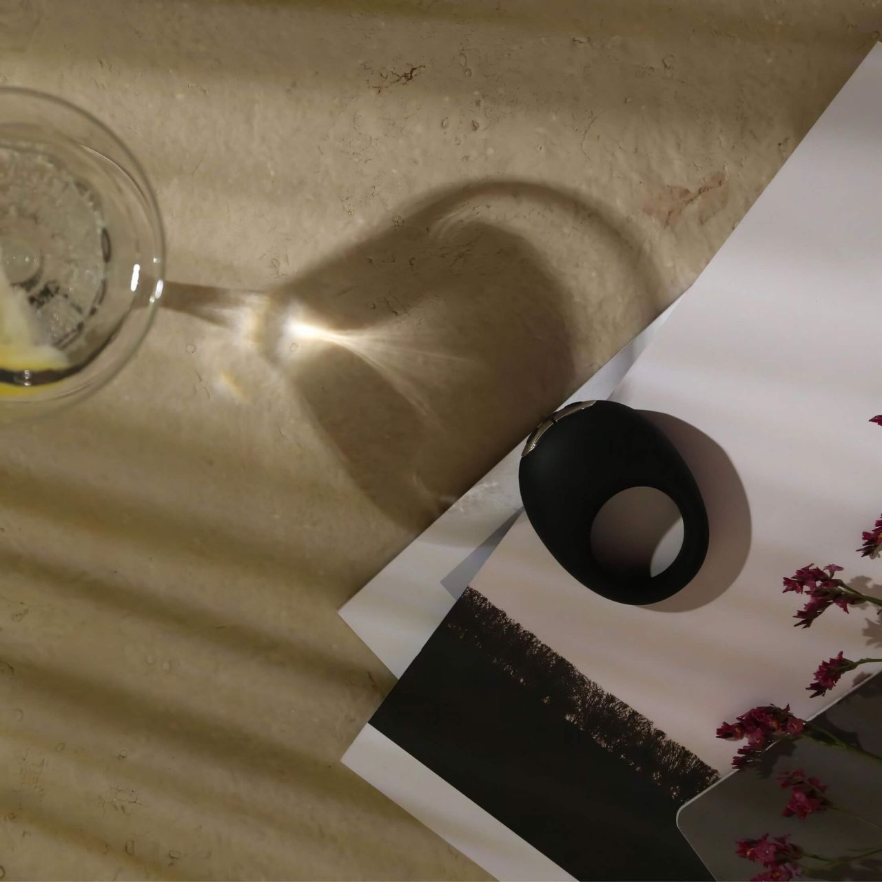 Je Joue Mio - akkus, vízálló, vibrációs péniszgyűrű (fekete) Je Joue Mio - akkus, vízálló, vibrációs péniszgyűrű (fekete)