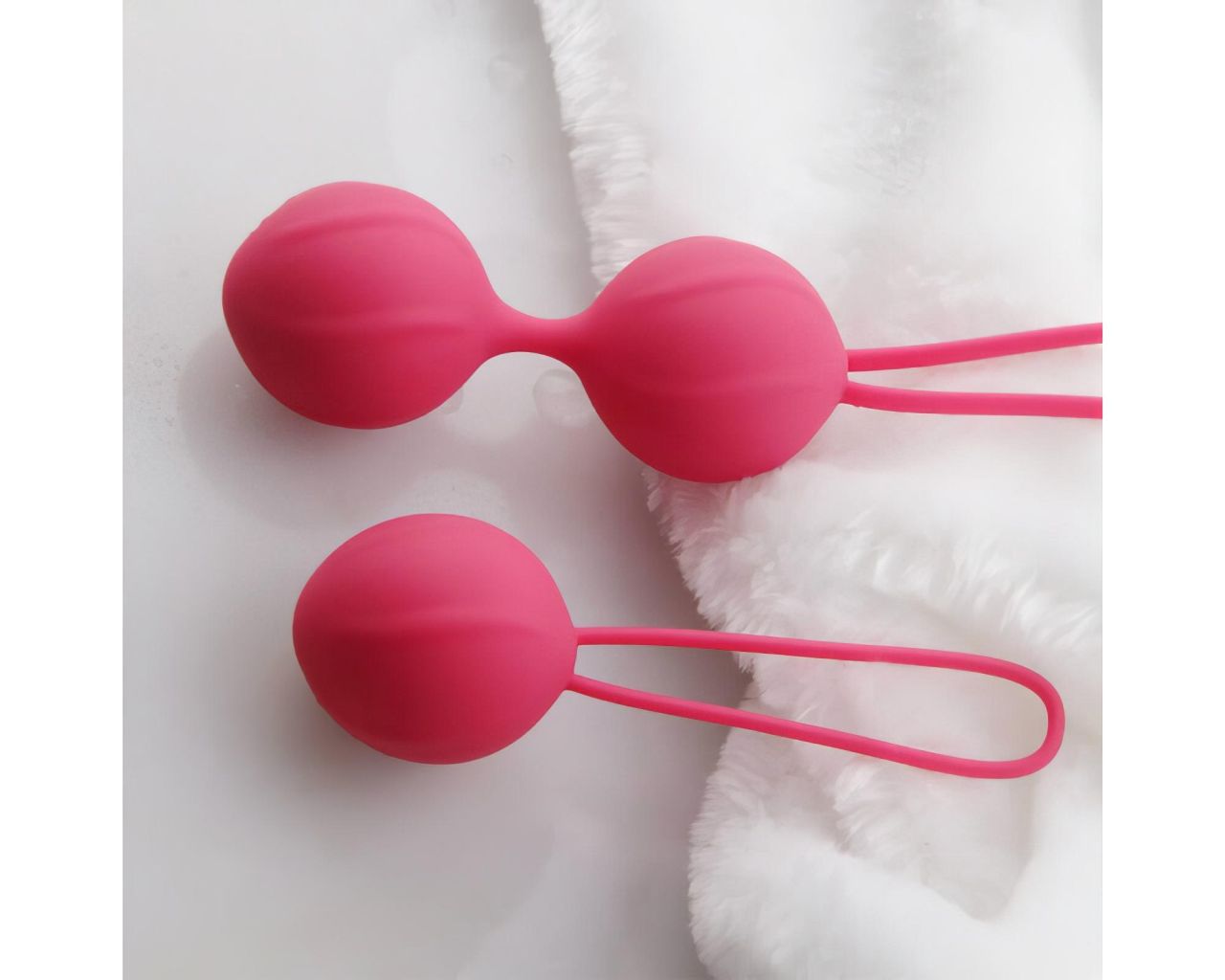 Cotoxo Cherry - 2 részes gésagolyó szett (piros) Cotoxo Cherry - 2 részes gésagolyó szett (piros)