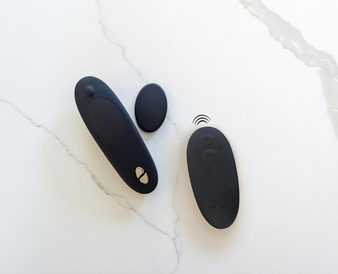 We-Vibe Moxie+ - App- és távirányítós csiklóvibrátor (fekete)